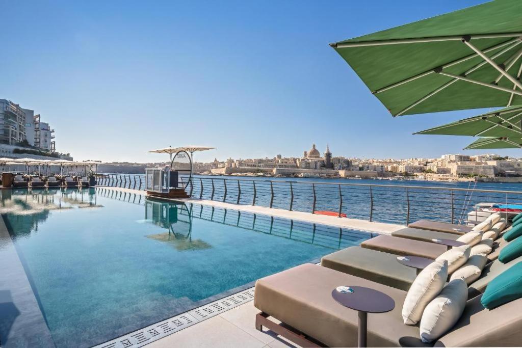 Bright 2 Bedroom Flat In Sliema! Buitenkant foto