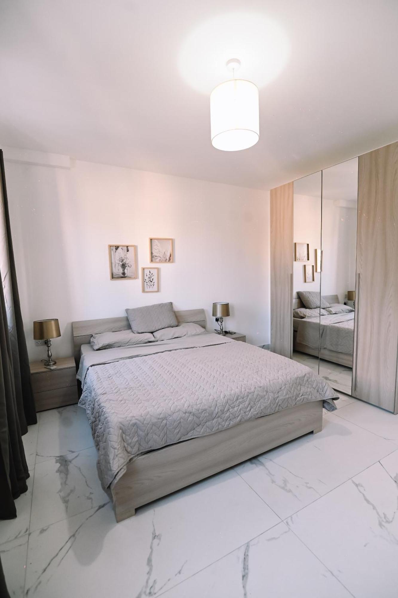 Bright 2 Bedroom Flat In Sliema! Buitenkant foto