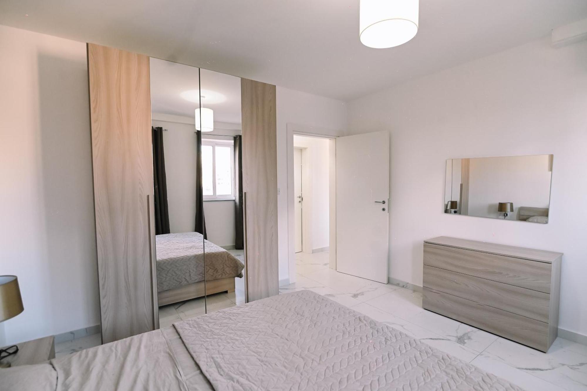 Bright 2 Bedroom Flat In Sliema! Buitenkant foto